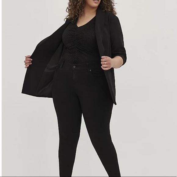 Torrid lace cinched little black short sleeve noir bodysuit plus 2X new - Picture 11 of 11